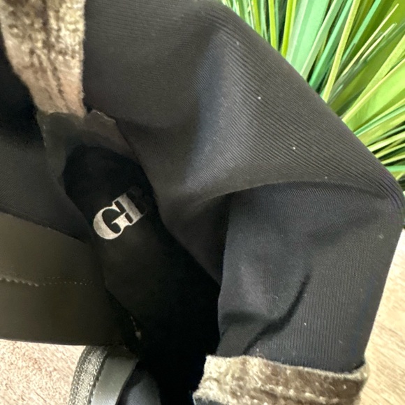 Gianni Bini Star Crossed 3 Green Velvet Boots - Picture 8 of 12